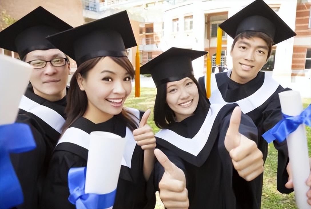 加拿大男孩在中国留学英语_加拿大男孩的英语_加拿大男孩翻译